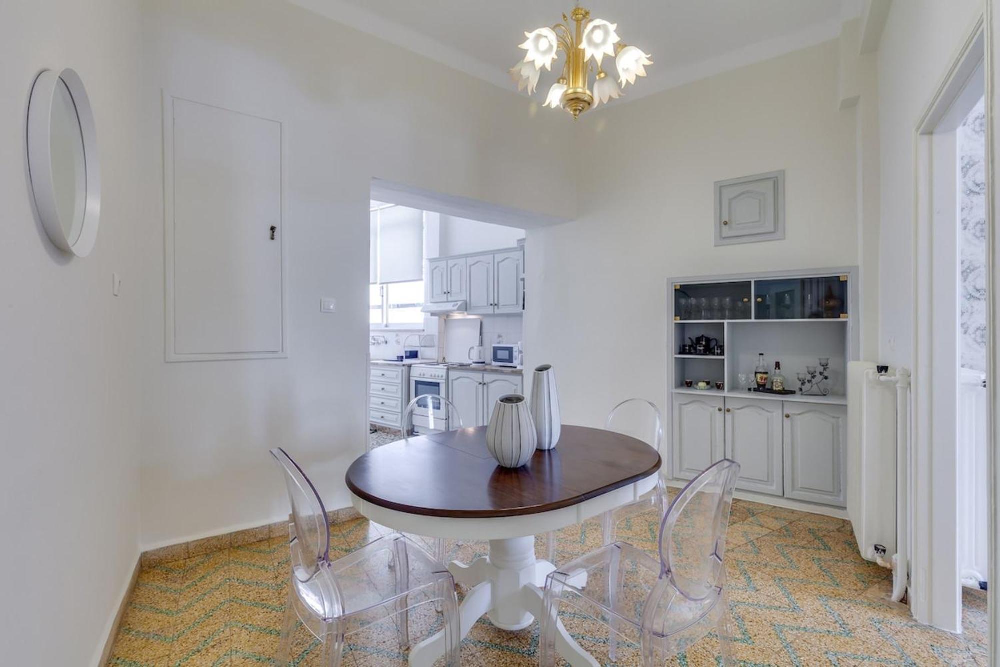 Samouil Apartment Steps From The Beach Chania  Exteriör bild